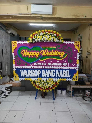 Papan Bunga di Penggaron Lor Genuk